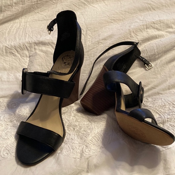 Vince Camuto sandals with ankle strap.  Only worn once - Picture 1 of 5